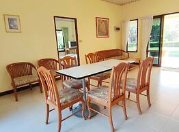 Thara Cholapruek Resort