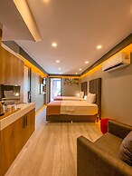 L'opera Deluxe Hotel