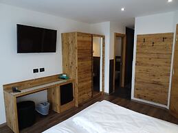 Active Alm Hotel