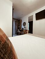 Studio 27