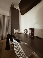 Studio 27