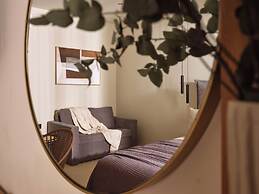Nikon Boutique Hotel