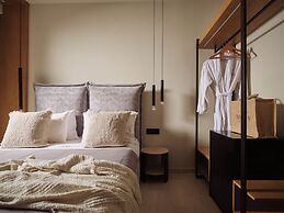 Nikon Boutique Hotel