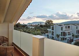 Nikon Boutique Hotel