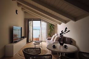 Nikon Boutique Hotel