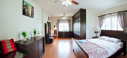 Captivating 3-bed Villa in Muang Pattaya