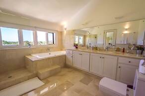 Private Villa with Pool and Golf Cart