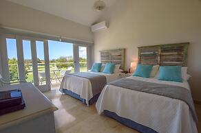Private Villa with Pool and Golf Cart