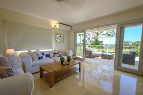 Private Villa with Pool and Golf Cart