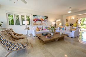 Private Villa with Pool and Golf Cart