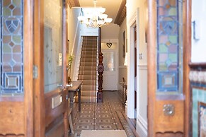 The Loft 2BR Duplex 82 Cathedral Cardiff Parking