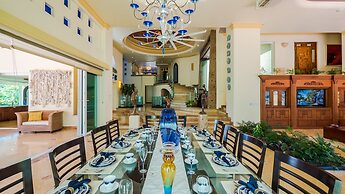 P V South Shore Luxury Accommodations