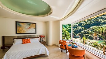 P V South Shore Luxury Accommodations