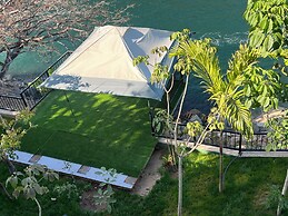 P V South Shore Luxury Accommodations