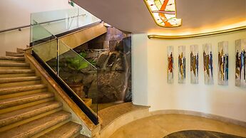 P V South Shore Luxury Accommodations