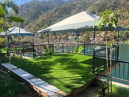 P V South Shore Luxury Accommodations