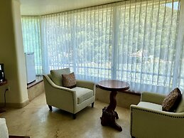 P V South Shore Luxury Accommodations
