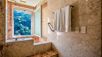 P V South Shore Luxury Accommodations