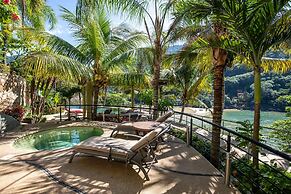P V South Shore Luxury Accommodations