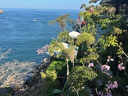 P V South Shore Luxury Accommodations