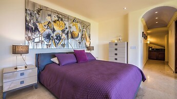 P V South Shore Luxury Accommodations