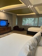 P V South Shore Luxury Accommodations