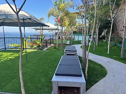 P V South Shore Luxury Accommodations