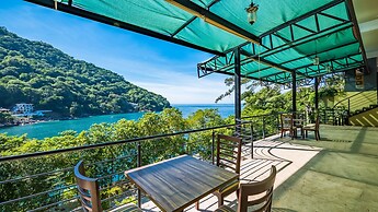 P V South Shore Luxury Accommodations