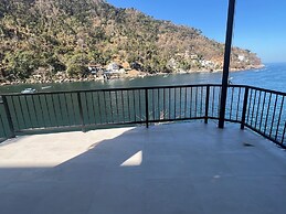 P V South Shore Luxury Accommodations