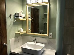 P V South Shore Luxury Accommodations