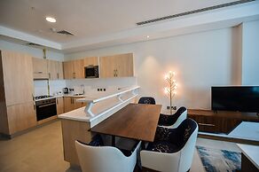 WATERFRONT HOTEL  APARTMENT