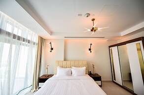 WATERFRONT HOTEL  APARTMENT