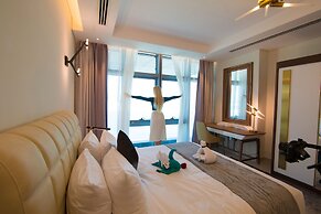 WATERFRONT HOTEL  APARTMENT