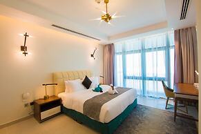 WATERFRONT HOTEL  APARTMENT