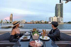 Away Bangkok Riverside Kene