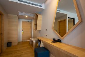 Golden Paradise Hotel