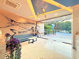 Golden Paradise Hotel
