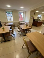 Orchard Hotel