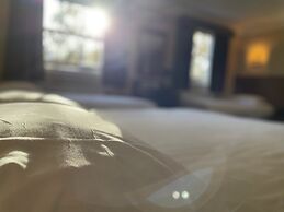 Orchard Hotel