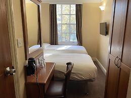 Orchard Hotel