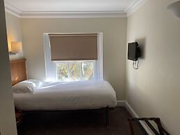 Orchard Hotel
