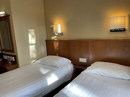 Orchard Hotel