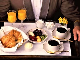 2 Bed Apartment - Sleeps 8 - Pool, Patio, Views
