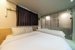 M&Lucky Hotel