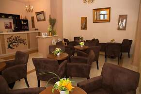 Hotel Elena