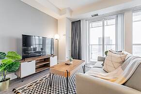 The Bay Suites MTCC CN TOWER