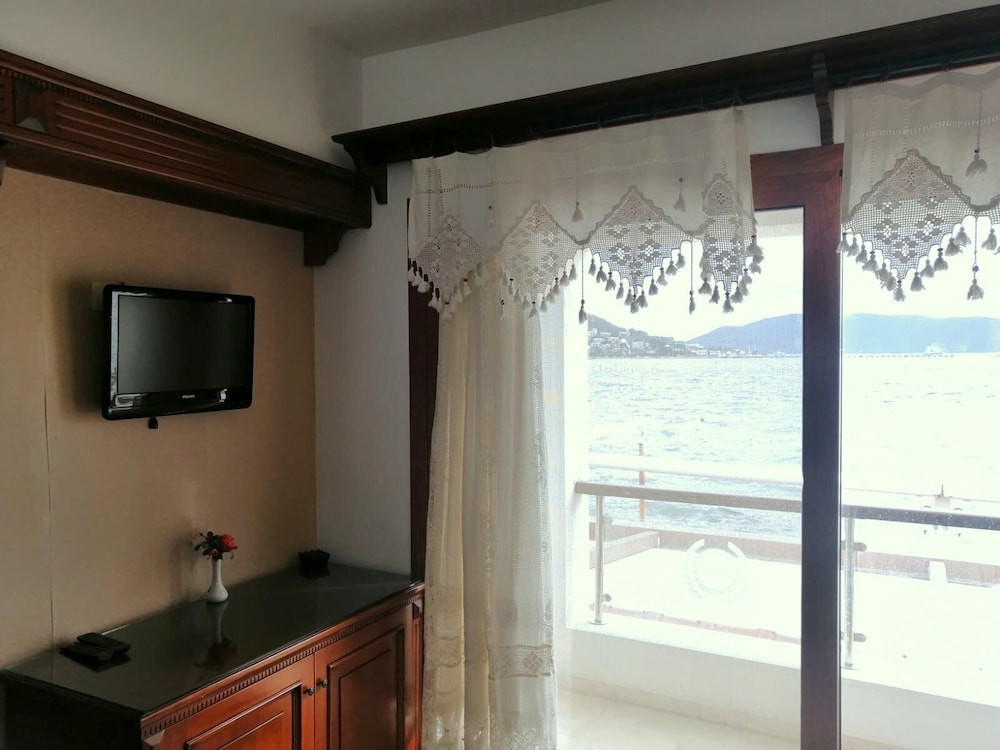 Gozen Hotel