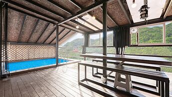 Gyeongju Edis Poolvilla