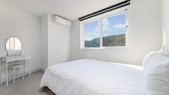 Gyeongju Edis Poolvilla