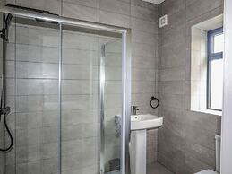 Bryn Min Manton Apartment
